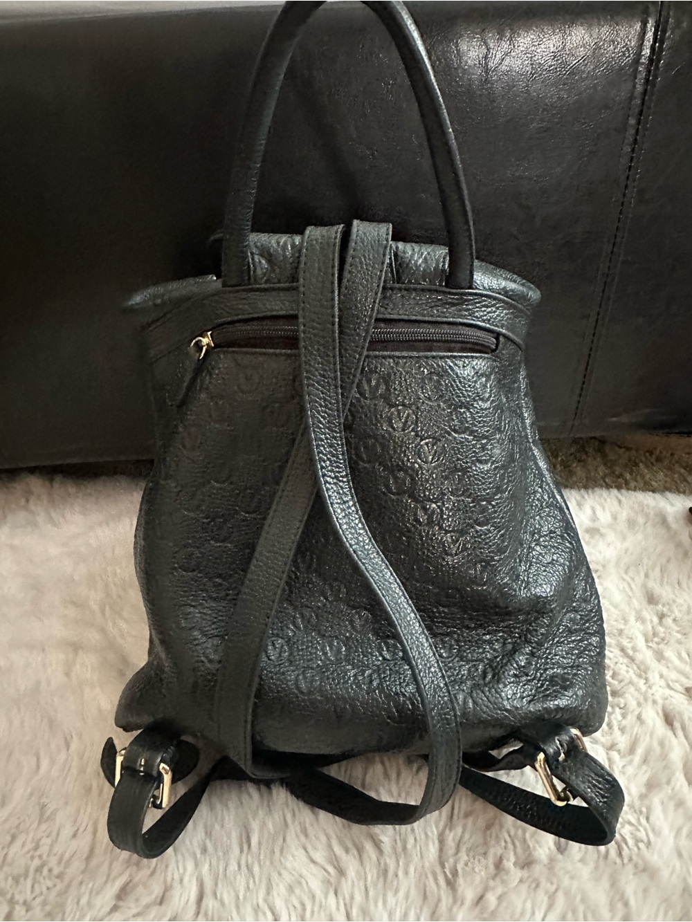 Valentino Black Textured Leather Backpack with V-Logo - Picture 2 of 3